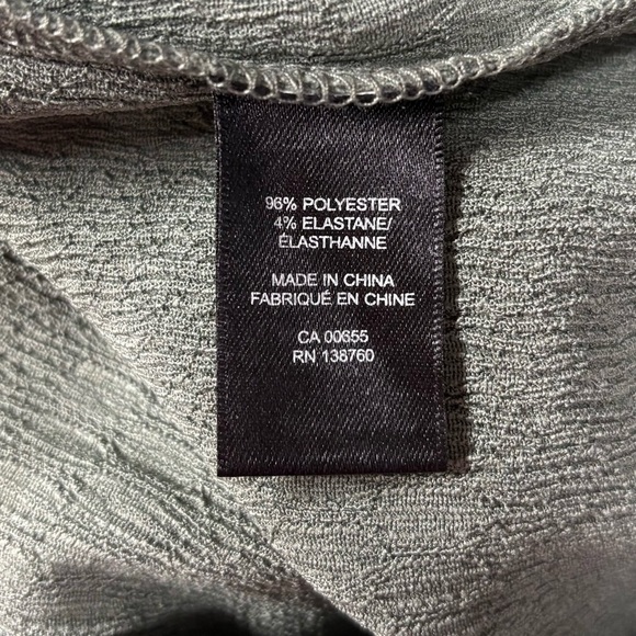 RW & Co Top - Picture 7 of 7